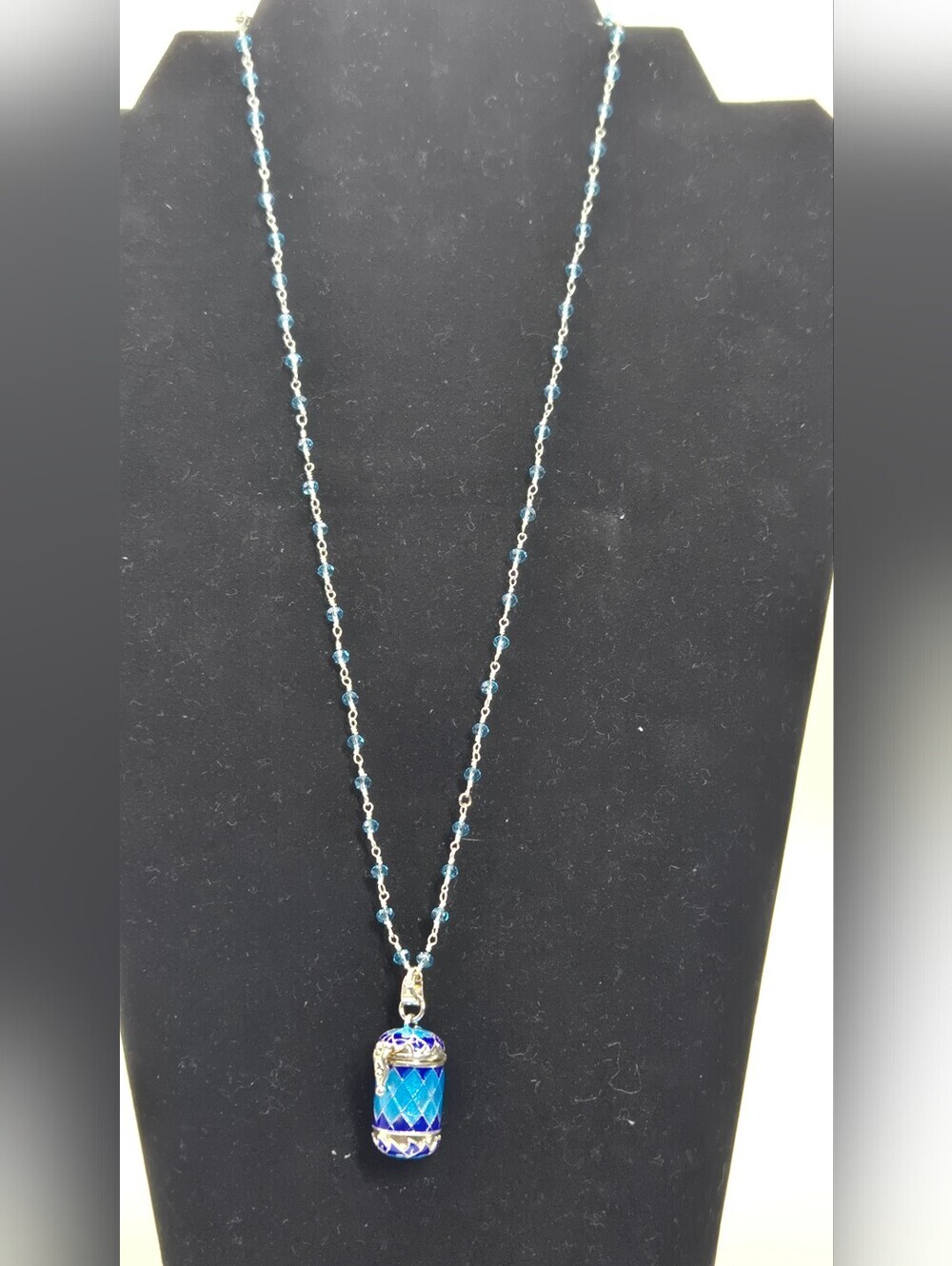 Secret Compartmemt Pendant Necklace In Silver Tone With Blue Compartment Pendant